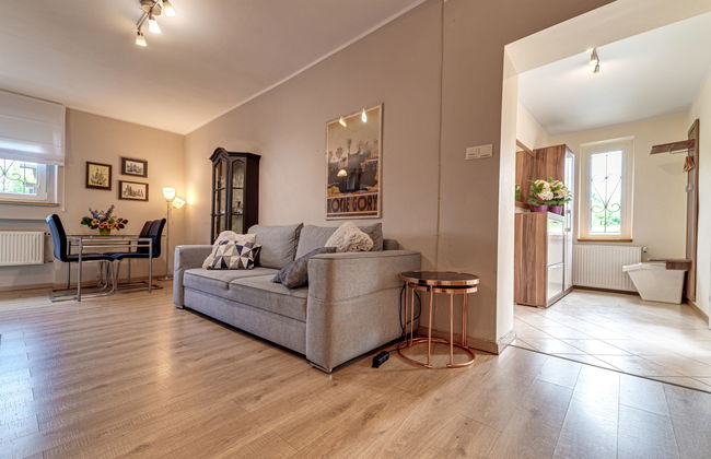 2 bedroom Apartment in Wroclaw with swimming pool and garden - Photo 3