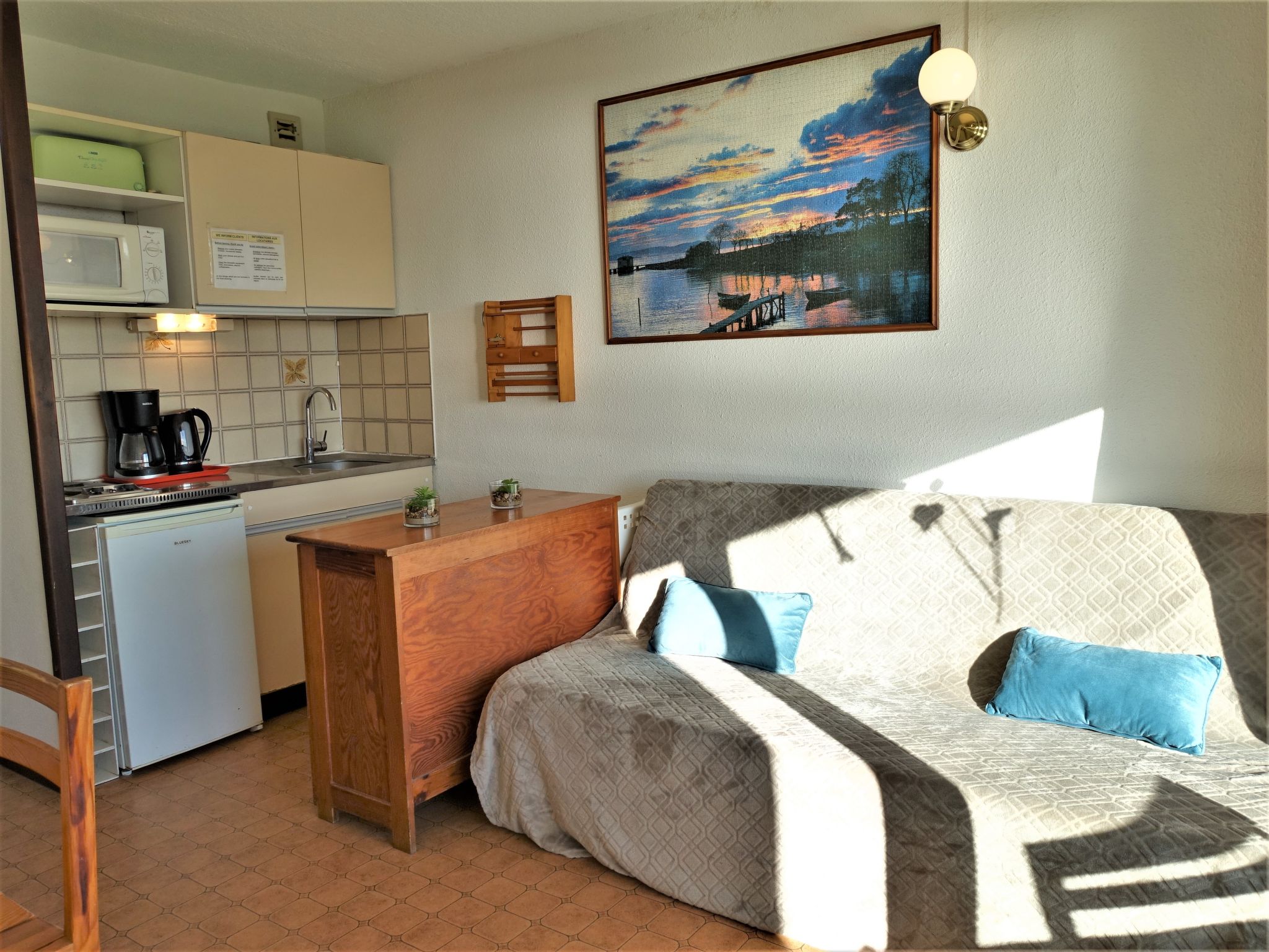 Foto 3 - Appartamento con 1 camera da letto a Fleury con piscina e vista mare