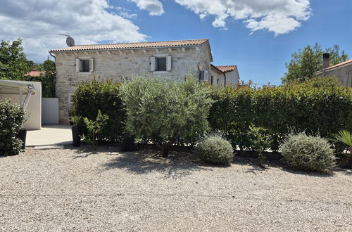 Foto 55 - Haus mit 2 Schlafzimmern in Sveti Petar u Šumi mit privater pool und garten