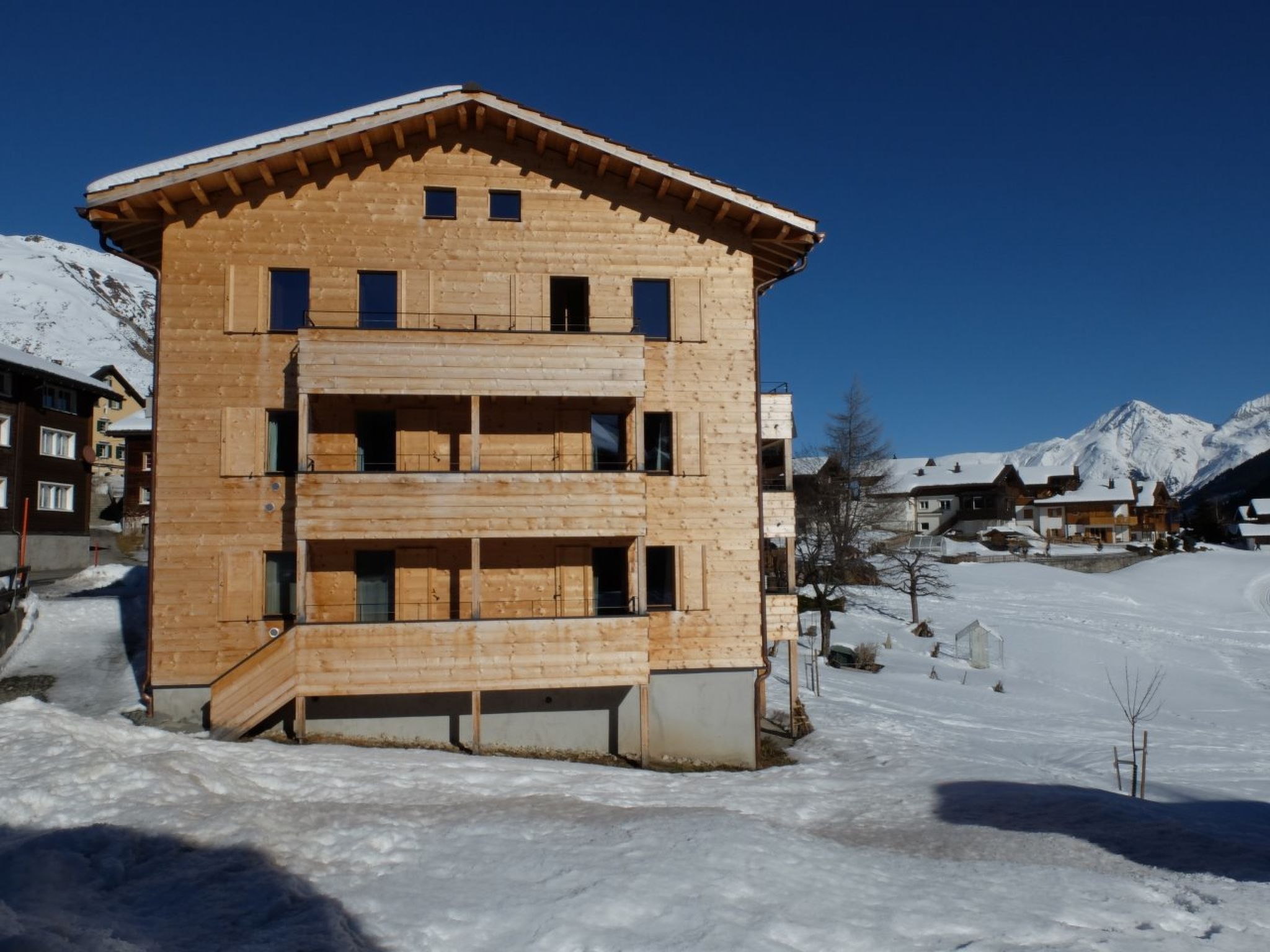 Photo 2 - Appartement de 2 chambres à Tujetsch avec vues sur la montagne