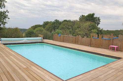 Photo 2 - 6 bedroom House in Bonneville-et-St-Avit-de-Fumadières with private pool and garden