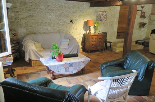 Photo 9 - 6 bedroom House in Bonneville-et-St-Avit-de-Fumadières with private pool and garden