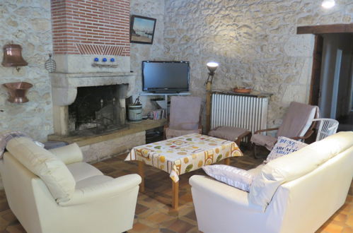 Foto 6 - Casa con 6 camere da letto a Bonneville-et-St-Avit-de-Fumadières con piscina privata e giardino