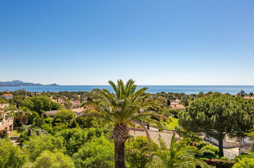 Foto 4 - Casa de 4 habitaciones en Fréjus con piscina privada y jardín