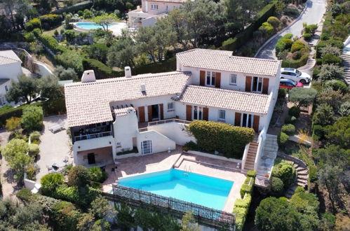 Foto 1 - Casa de 4 quartos em Fréjus com piscina privada e vistas do mar