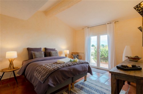 Foto 5 - Casa con 4 camere da letto a Fréjus con piscina privata e vista mare