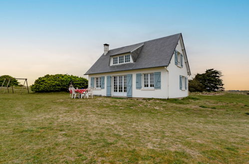 Photo 10 - Maison de 3 chambres à Saint-Germain-sur-Ay avec jardin et vues à la mer