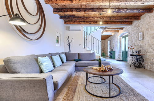 Foto 43 - Haus mit 4 Schlafzimmern in Višnjan mit privater pool und garten