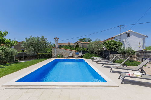Foto 61 - Haus mit 4 Schlafzimmern in Višnjan mit privater pool und garten