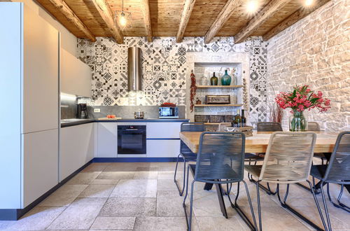 Foto 47 - Haus mit 4 Schlafzimmern in Višnjan mit privater pool und garten