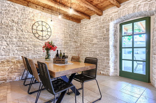 Foto 42 - Haus mit 4 Schlafzimmern in Višnjan mit privater pool und garten