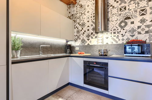 Foto 44 - Haus mit 4 Schlafzimmern in Višnjan mit privater pool und garten