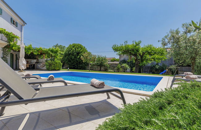 Casa de 5 quartos em Višnjan com piscina privada e jardim - Foto 2