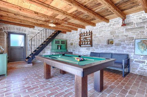 Foto 39 - Haus mit 4 Schlafzimmern in Višnjan mit privater pool und garten
