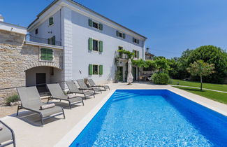 Foto 1 - Casa con 4 camere da letto a Višnjan con piscina privata e giardino