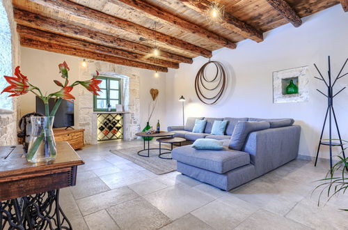 Foto 36 - Haus mit 4 Schlafzimmern in Višnjan mit privater pool und garten
