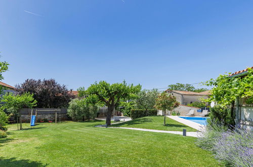 Foto 7 - Haus mit 4 Schlafzimmern in Višnjan mit privater pool und garten