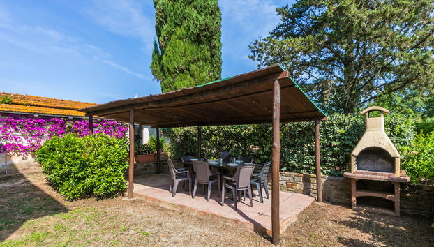 Apartamento de 3 quartos em Follonica com piscina e jardim - Foto 4