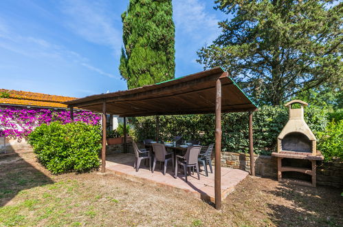 Photo 4 - Appartement de 2 chambres à Follonica avec piscine et jardin