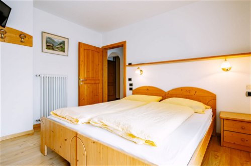 Photo 14 - Appartement de 4 chambres à Campitello di Fassa avec vues sur la montagne