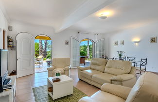 Photo 3 - 4 bedroom House in Loulé with private pool and garden