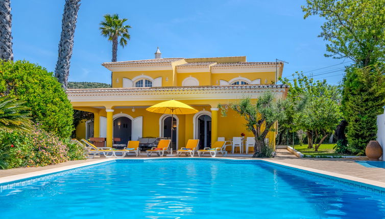 Foto 1 - Haus mit 4 Schlafzimmern in Loulé mit privater pool und garten