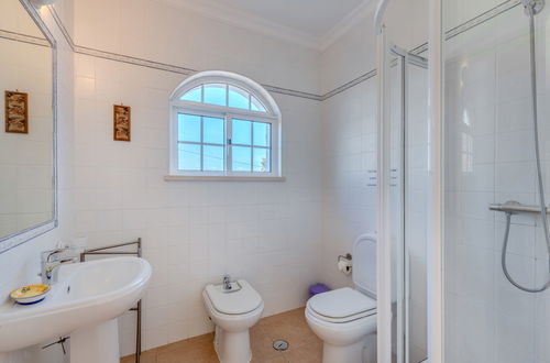Photo 23 - 4 bedroom House in Loulé with private pool and garden