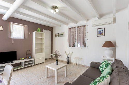 Foto 4 - Apartamento de 1 quarto em Châteaurenard com piscina privada e jardim