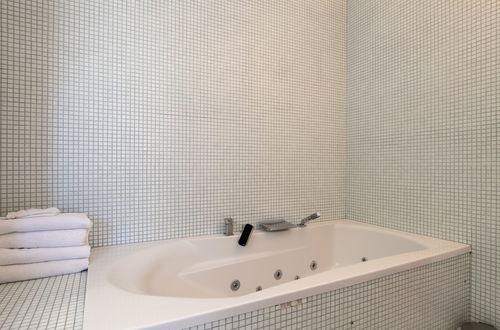 Photo 20 - 3 bedroom House in Locquirec with private pool and garden