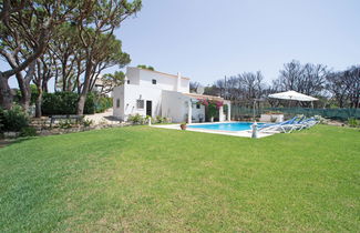 Foto 1 - Casa de 3 quartos em Loulé com piscina privada e jardim