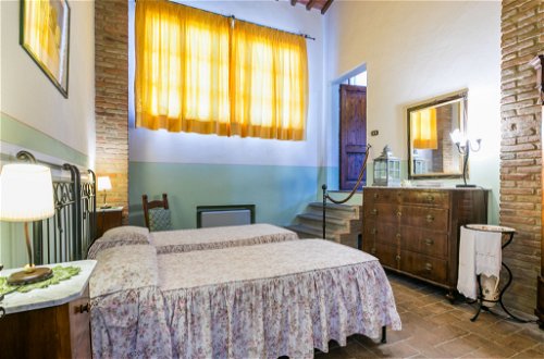 Foto 19 - Haus mit 2 Schlafzimmern in Certaldo mit privater pool und garten