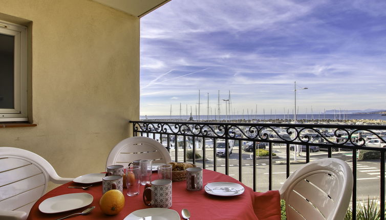 Photo 1 - Appartement de 2 chambres à Six-Fours-les-Plages avec piscine et terrasse