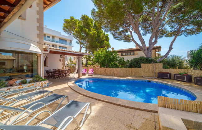 7 bedroom House in Capdepera with private pool and garden - Photo 25
