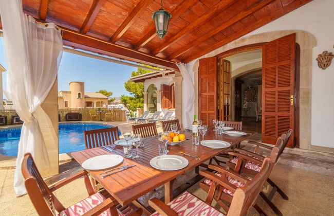 7 bedroom House in Capdepera with private pool and garden - Photo 23