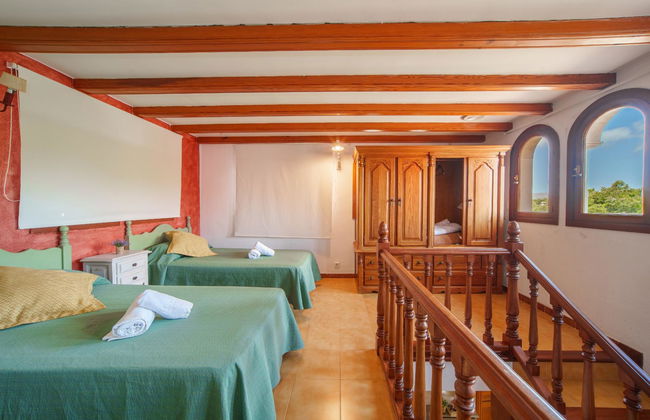 7 bedroom House in Capdepera with private pool and garden - Photo 11