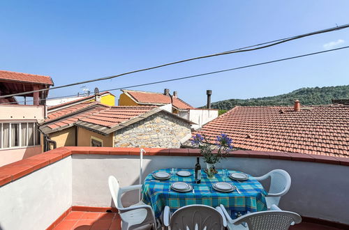 Photo 20 - 2 bedroom Apartment in Dolcedo with garden and terrace