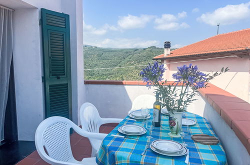 Photo 16 - 2 bedroom Apartment in Dolcedo with garden and terrace