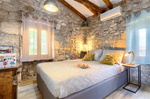 Foto 25 - Casa con 2 camere da letto a Pićan con piscina privata e giardino