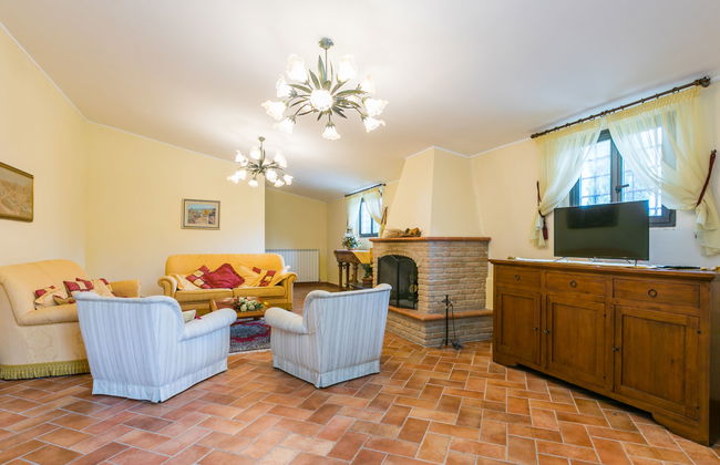 Maison de 4 chambres à Bucine avec piscine et jardin - Photo 9