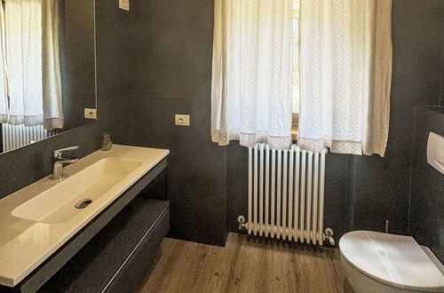 Foto 21 - Appartamento con 2 camere da letto a Ledro con piscina e giardino