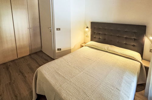Foto 14 - Appartamento con 2 camere da letto a Ledro con piscina e giardino