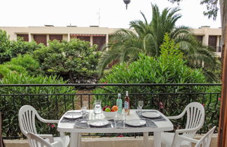 Foto 1 - Appartamento a Saint-Cyr-sur-Mer con terrazza e vista mare