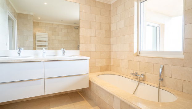 Casa de 4 quartos em Grimaud com piscina privada e jardim - Foto 4
