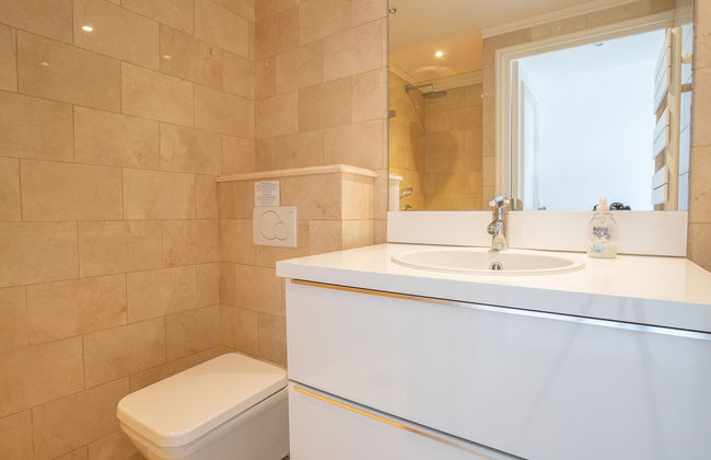 Casa de 4 quartos em Grimaud com piscina privada e jardim - Foto 25