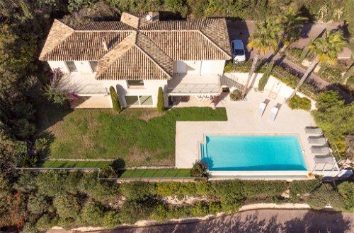Foto 45 - Casa de 3 habitaciones en Grimaud con piscina privada y vistas al mar