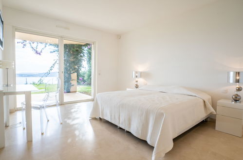 Foto 18 - Casa con 3 camere da letto a Grimaud con piscina privata e vista mare