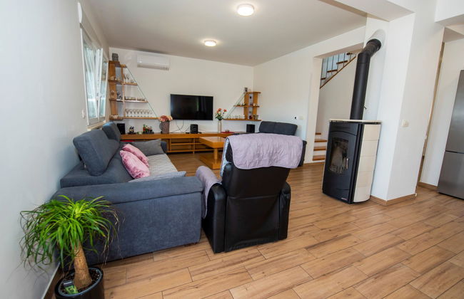 Casa de 5 quartos em Kaštela com piscina privada e jardim - Foto 10