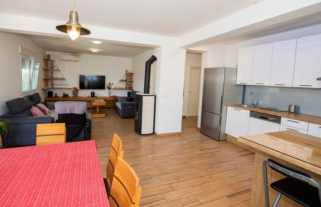 Casa de 5 quartos em Kaštela com piscina privada e jardim - Foto 14
