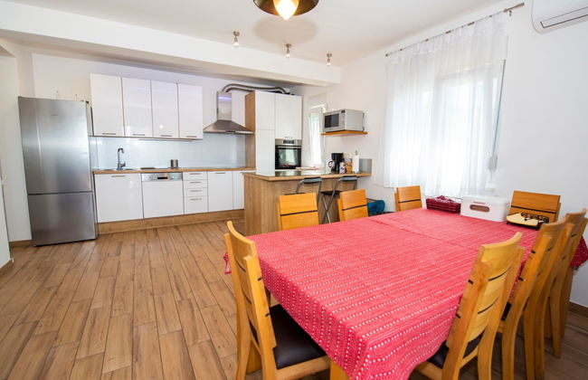 Casa de 5 quartos em Kaštela com piscina privada e jardim - Foto 15