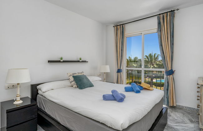 3 bedroom Apartment in Marbella with swimming pool - Photo 5